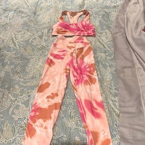 Offline by Aerie XS leggings and sports bra